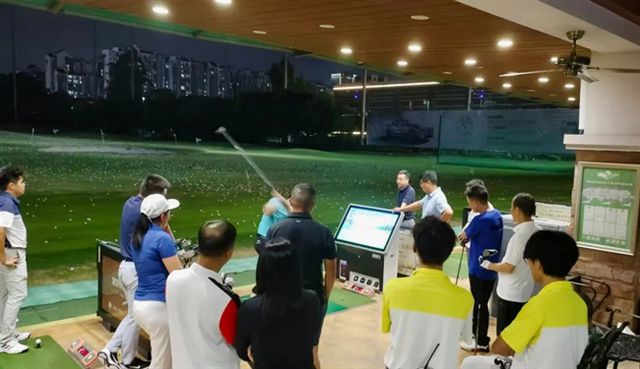 泰信推出数智化练习场教学练一体机k8凯发国际登录GOLFJOY衡(图5)